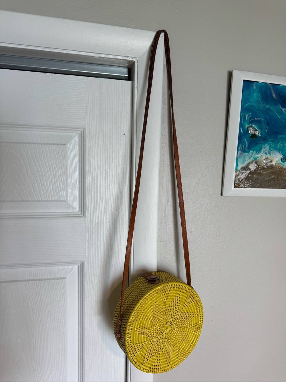 Round Woven Rattan Crossbody Bag – Yellow